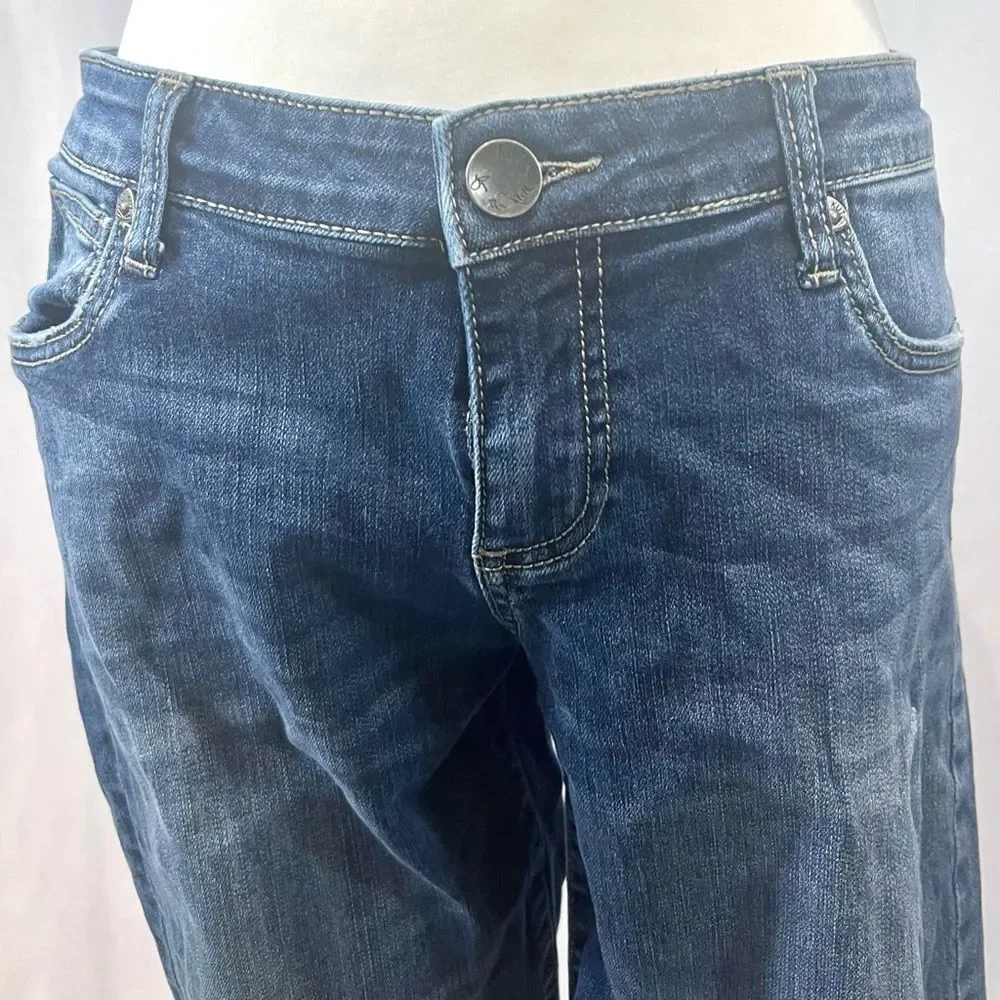 Kut from the Kloth low rise slightly distressed straight leg blue jeans size 8